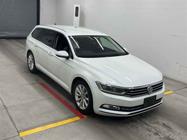 VOLKSWAGEN PASSAT VARIANT 2016