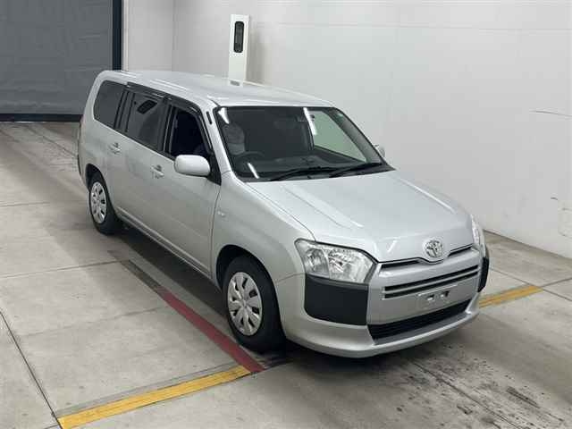 TOYOTA SUCCEED 2020