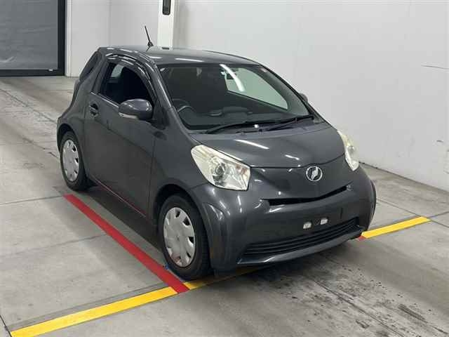 TOYOTA IQ 2010