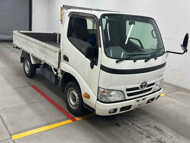 TOYOTA DYNA 2016