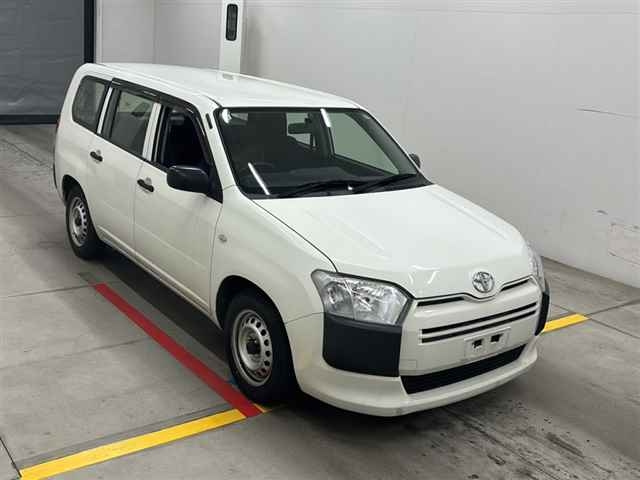 TOYOTA PROBOX 2016