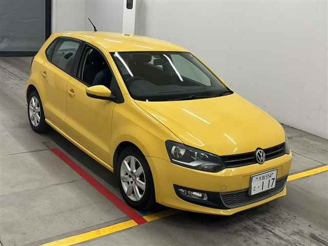 VOLKSWAGEN POLO 2011