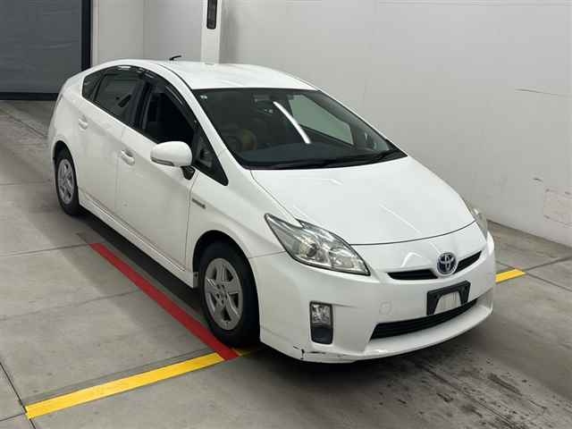 TOYOTA PRIUS 2011