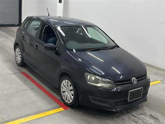 VOLKSWAGEN POLO 2010