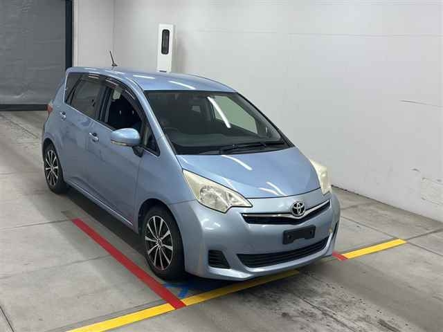 TOYOTA RACTIS 2012