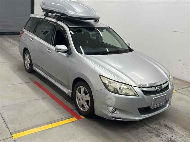 SUBARU EXIGA 2011