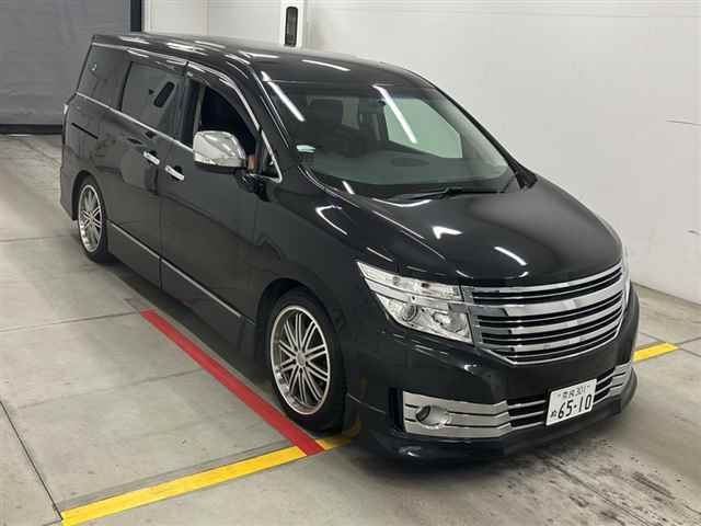 NISSAN ELGRAND 2010