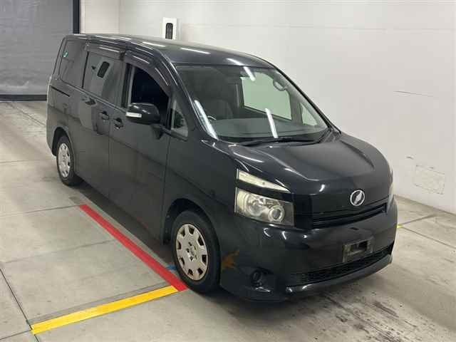 TOYOTA VOXY 2008