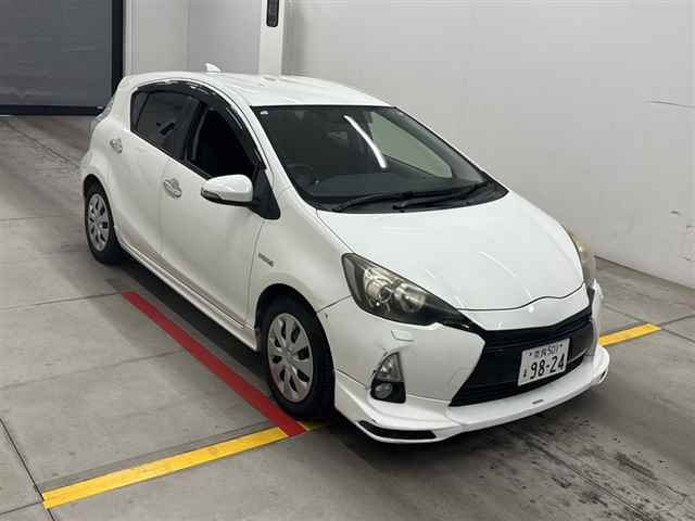 TOYOTA AQUA 2012