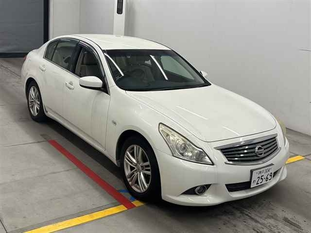 NISSAN SKYLINE 2013