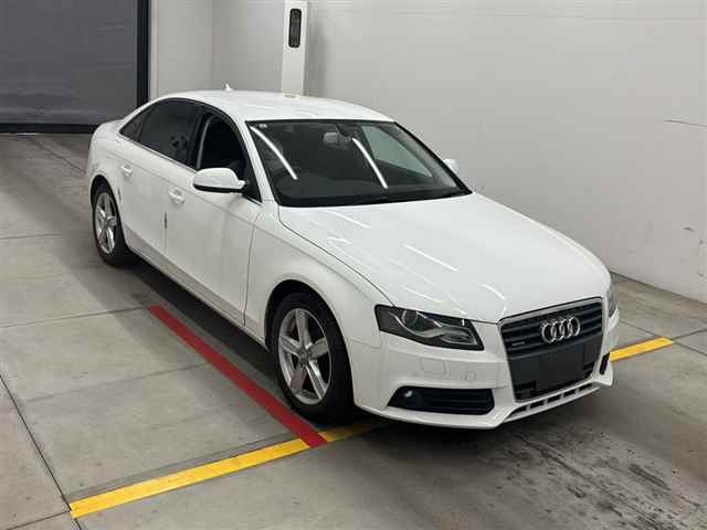 AUDI A4 2011