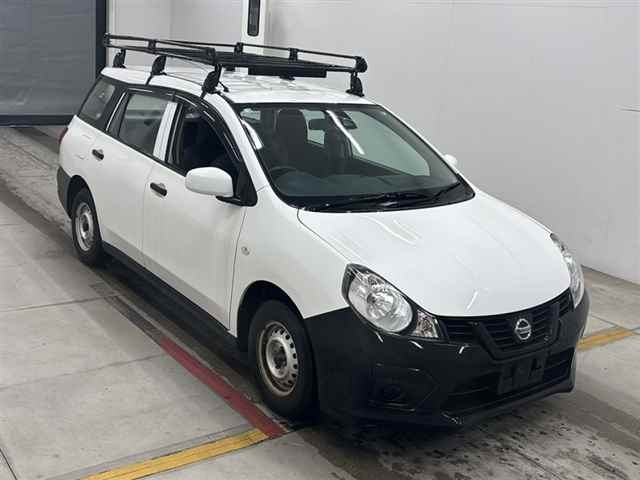 NISSAN AD 2020