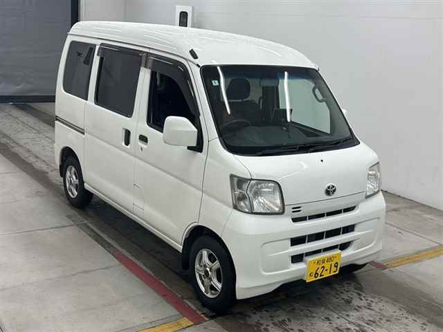TOYOTA PIXIS VAN 2017