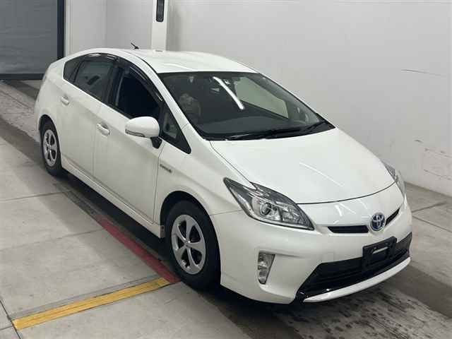 TOYOTA PRIUS 2012