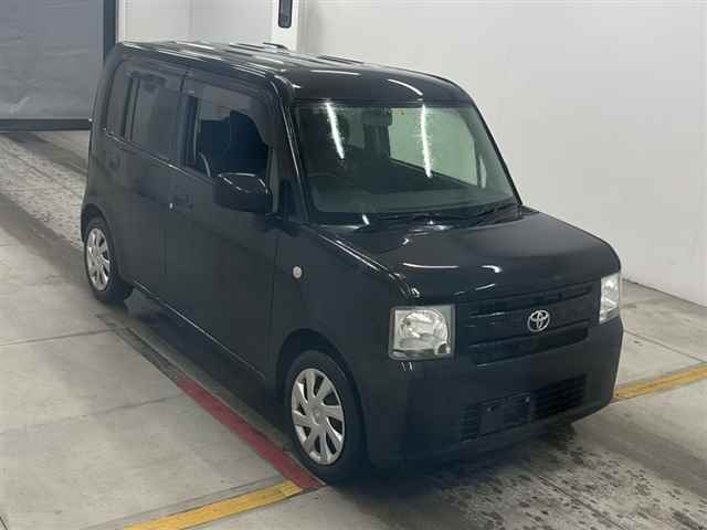 TOYOTA PIXIS SPACE 2012