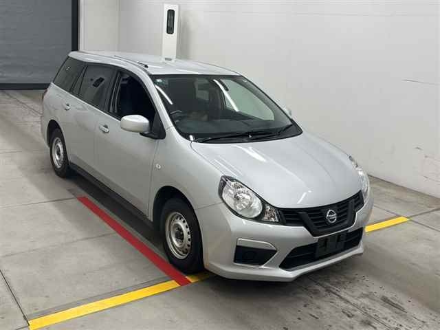 NISSAN AD 2018