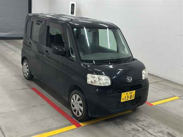 DAIHATSU TANTO 2011