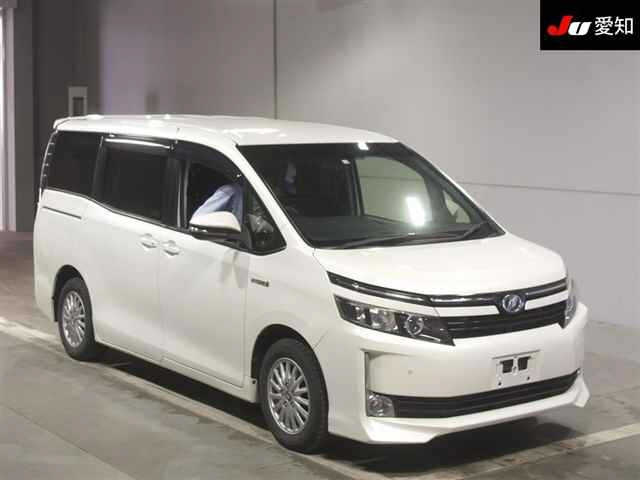 TOYOTA VOXY 2014