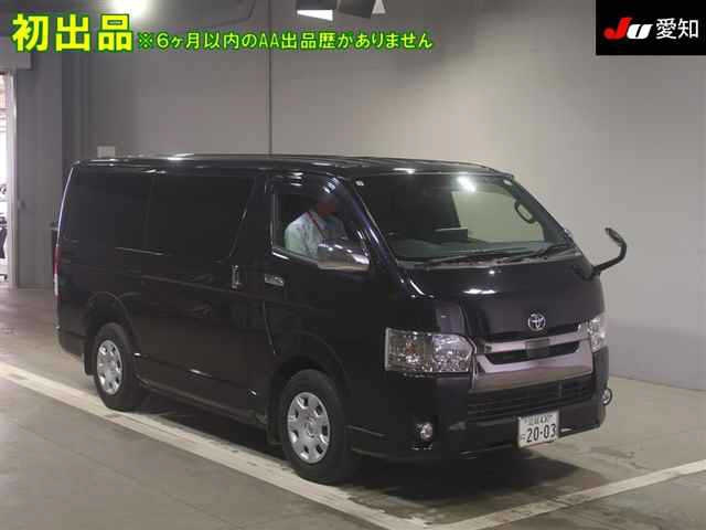 TOYOTA HIACE VAN 2020