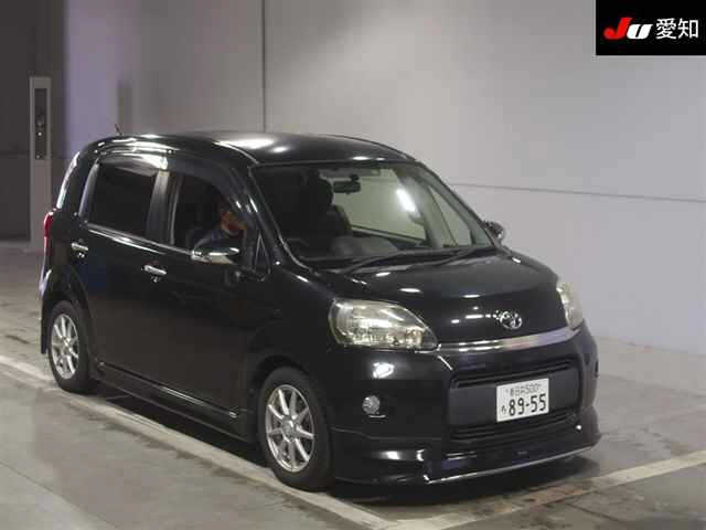 TOYOTA PORTE 2013