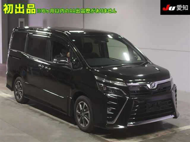 TOYOTA VOXY 2019