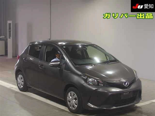 TOYOTA VITZ 2016