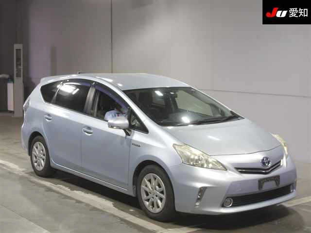 TOYOTA PRIUS ALPHA 2012
