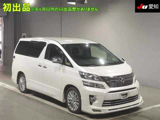 TOYOTA VELLFIRE 2013