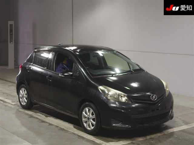 TOYOTA VITZ 2012