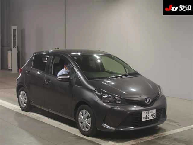 TOYOTA VITZ 2015