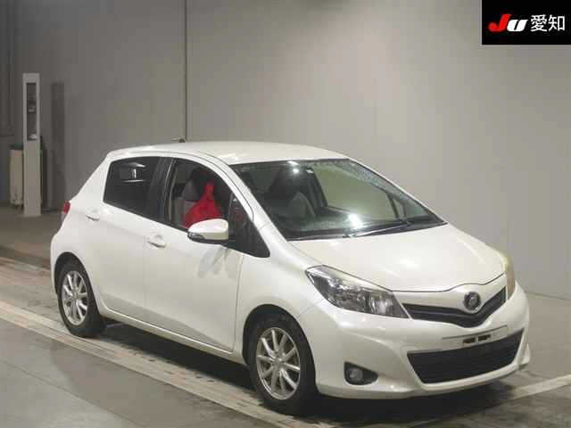 TOYOTA VITZ 2012