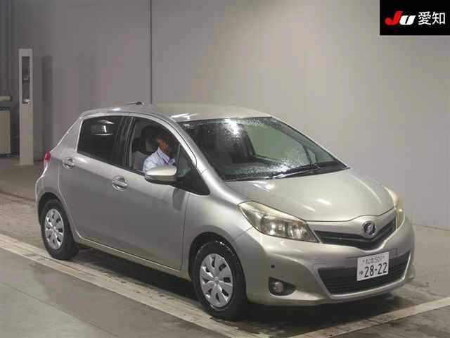 TOYOTA VITZ 2011