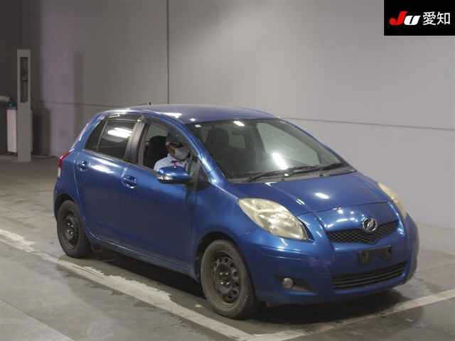 TOYOTA VITZ 2010