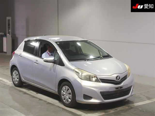 TOYOTA VITZ 2012