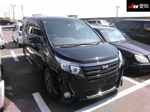 TOYOTA NOAH 2017