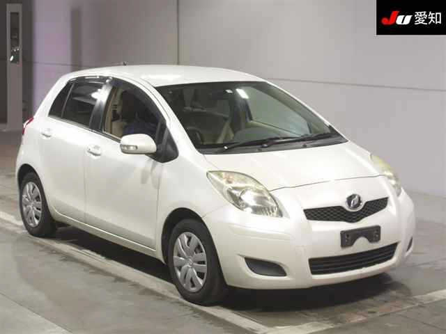 TOYOTA VITZ 2010