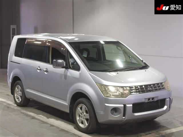 MITSUBISHI DELICA D5 2008