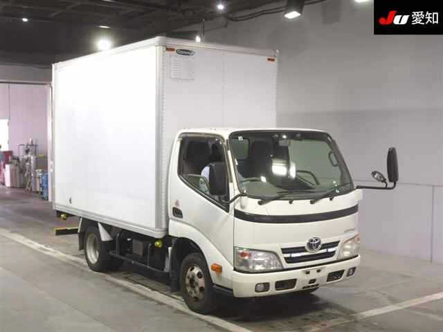 TOYOTA DYNA 2013