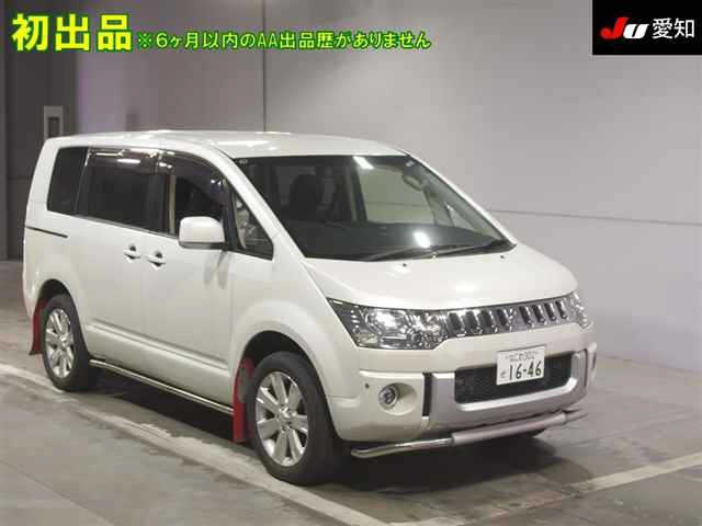 MITSUBISHI DELICA D5 2015