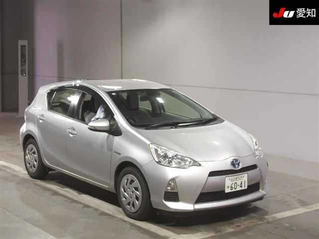 TOYOTA AQUA 2013