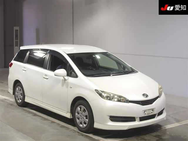 TOYOTA WISH 2011