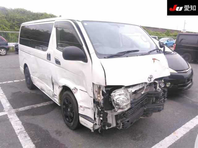 TOYOTA HIACE VAN 2016