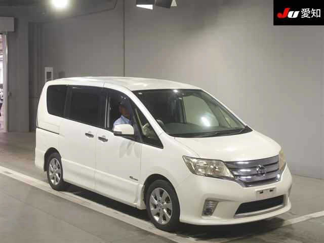 NISSAN SERENA 2013