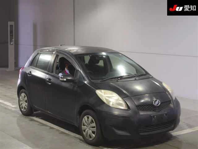 TOYOTA VITZ 2010