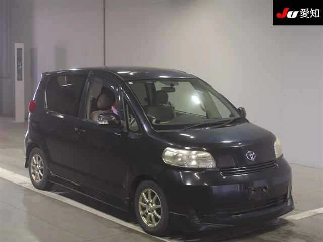 TOYOTA PORTE 2011