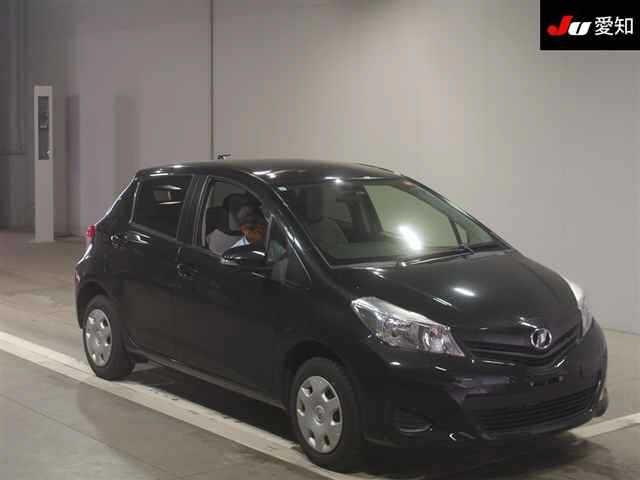 TOYOTA VITZ 2014