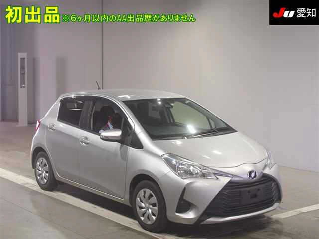 TOYOTA VITZ 2020