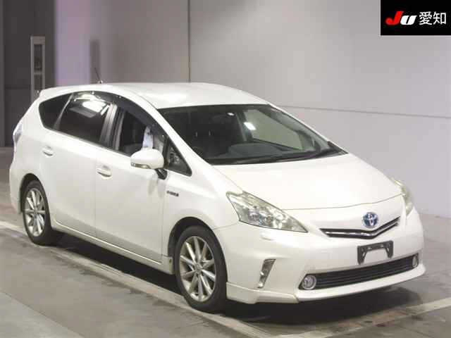 TOYOTA PRIUS ALPHA 2012