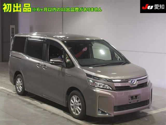 TOYOTA VOXY 2018