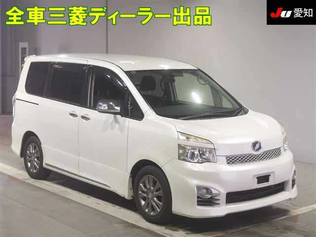 TOYOTA VOXY 2012